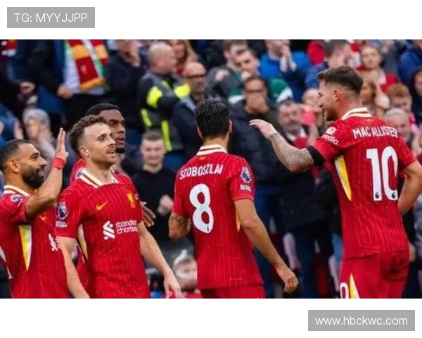 曼联问题积累影响扩大,球队稳定性面临考验,争冠形势压力持续 曼联问题积累影响扩大,球队稳定性面临考验,争冠形势压力持续