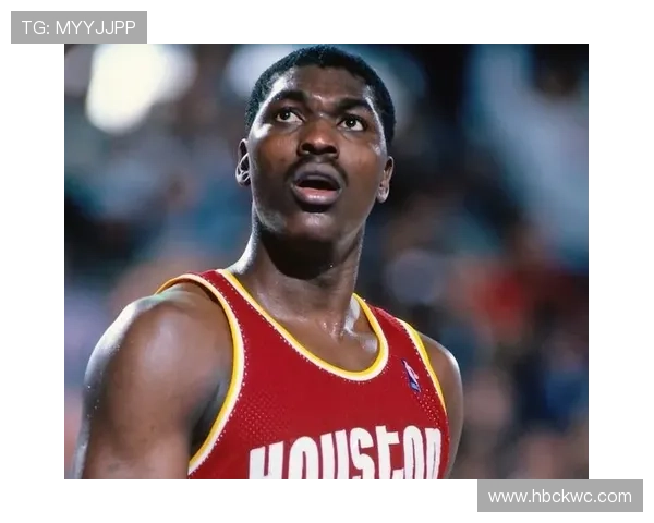 哈基姆·奥拉朱旺内线低位单打制造篮板优势显著领先同代中锋